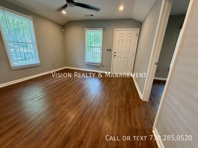 Building Photo - 374 Paines Ave NW