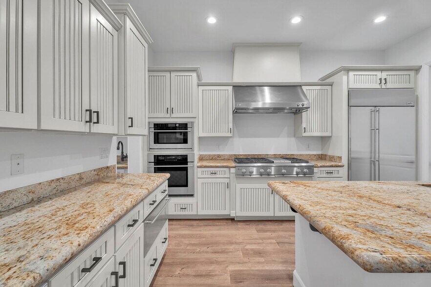 Chef's kitchen - 11280 Granite Ridge Dr