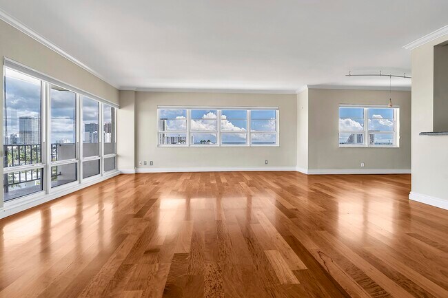 Building Photo - 2500 E Las Olas Blvd