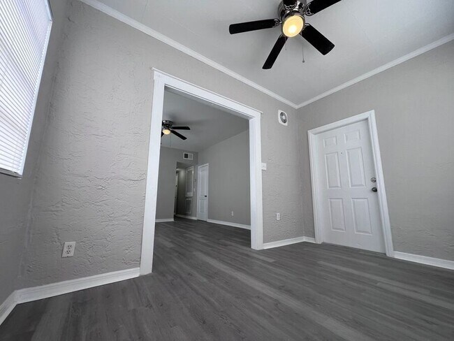 Building Photo - 163 Ave A SE