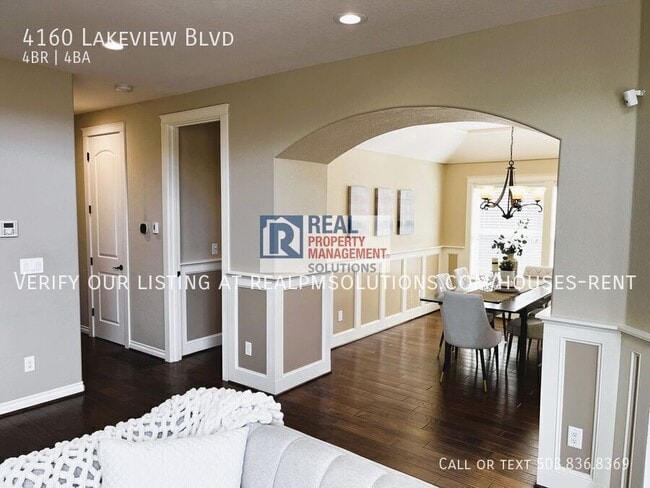 Building Photo - 4160 Lakeview Blvd