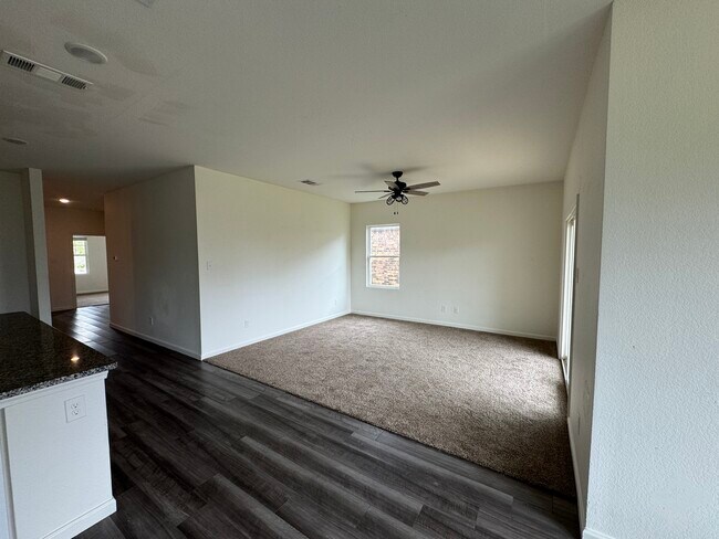 Building Photo - 10341 Castle Lyons Ln
