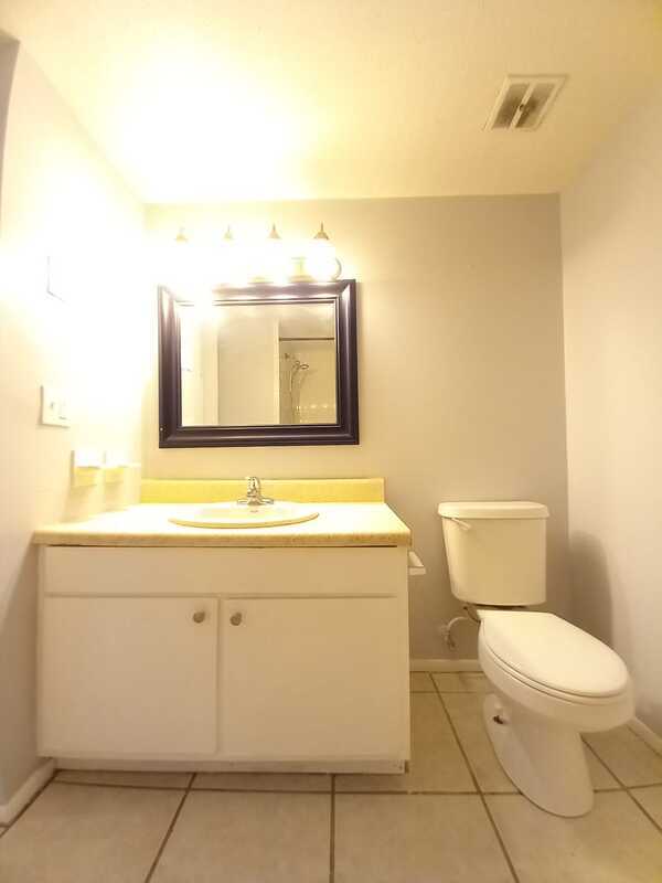 Building Photo - 4729 39th Ave N