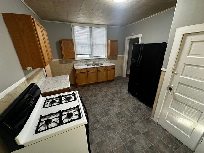 Building Photo - 1722 S 10th St