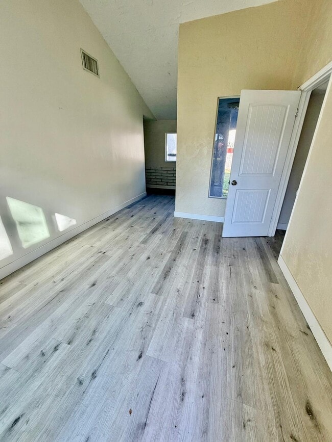 Building Photo - 21157 1/2 Placeritos blvd