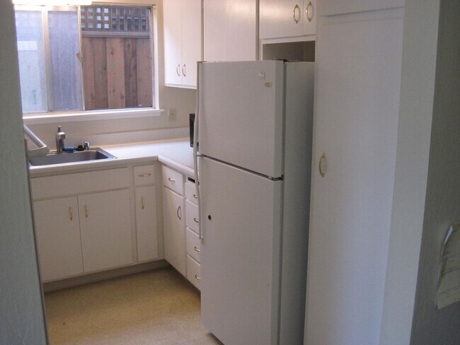 Building Photo - 306Cayuga