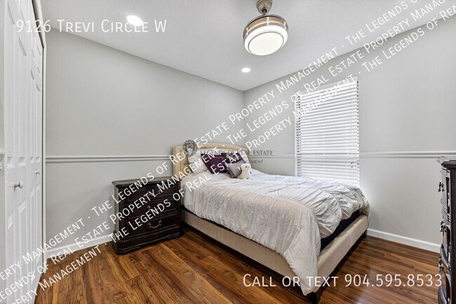 Building Photo - 9126 Trevi Cir W