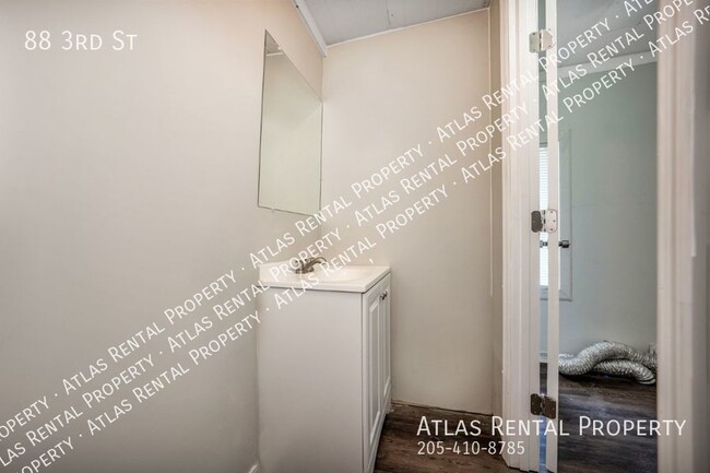 Building Photo - 88 3rd St
