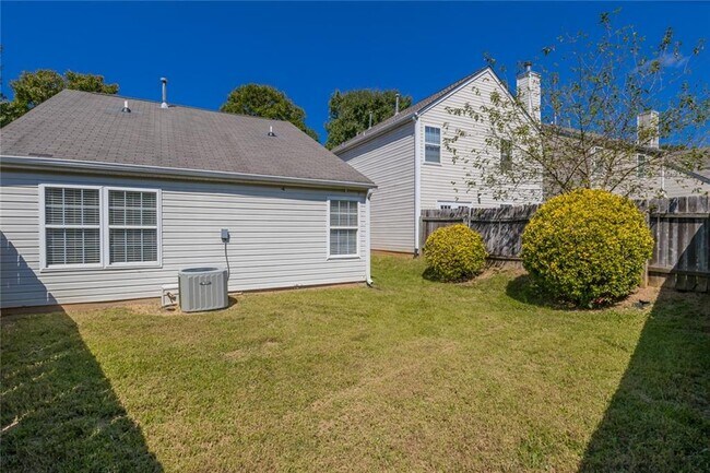 Building Photo - 2375 Lexington Ln