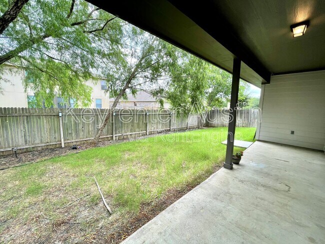 Building Photo - 347 Noddy Rd