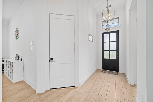 Building Photo - 10718 Blossom River Dr