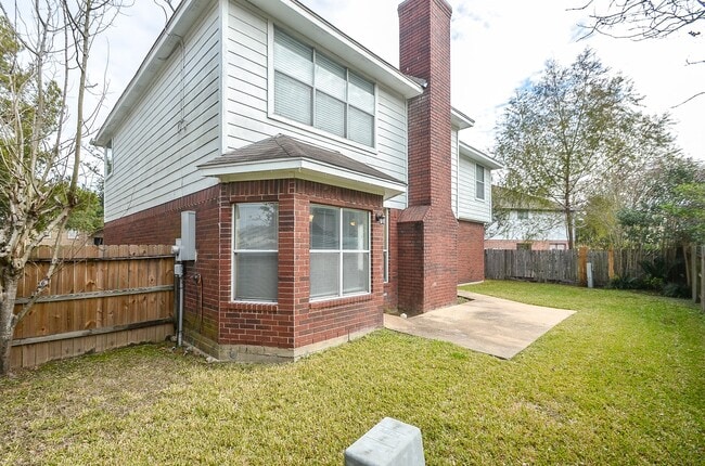 Building Photo - 16411 Sagewood Ct