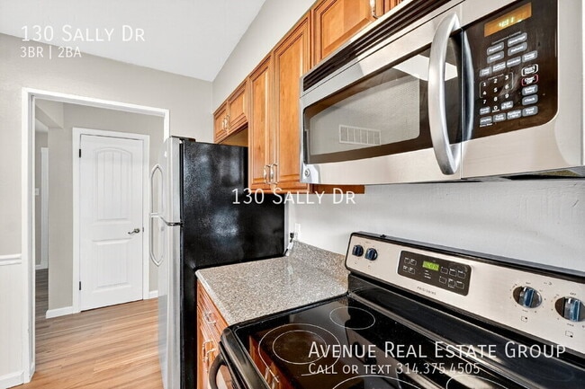 Building Photo - 130 Sally Dr