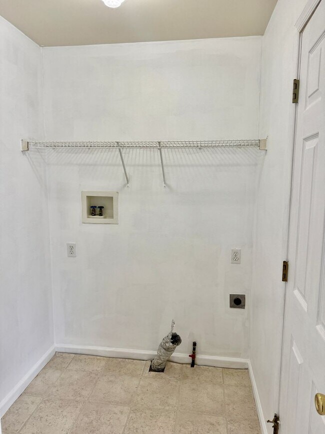 Building Photo - 678 ROCKWOOD DRIVE ELIZABETHTOWN, PA 17022