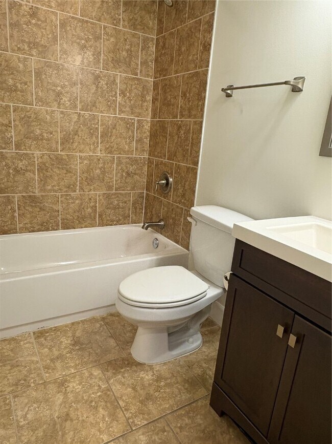 Building Photo - 4228 McPherson Ave