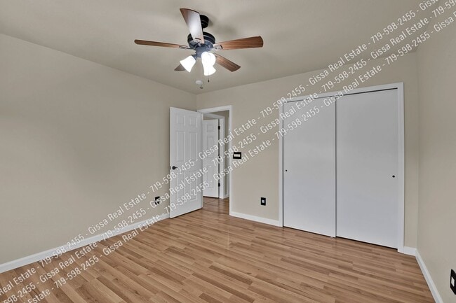 Building Photo - This beautiful 4 bedroom, 3 1/2 bathroom, ...