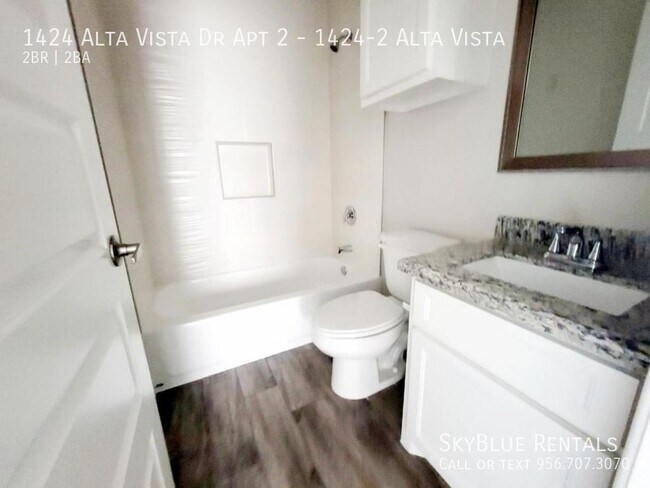Building Photo - 1424 Alta Vista Dr