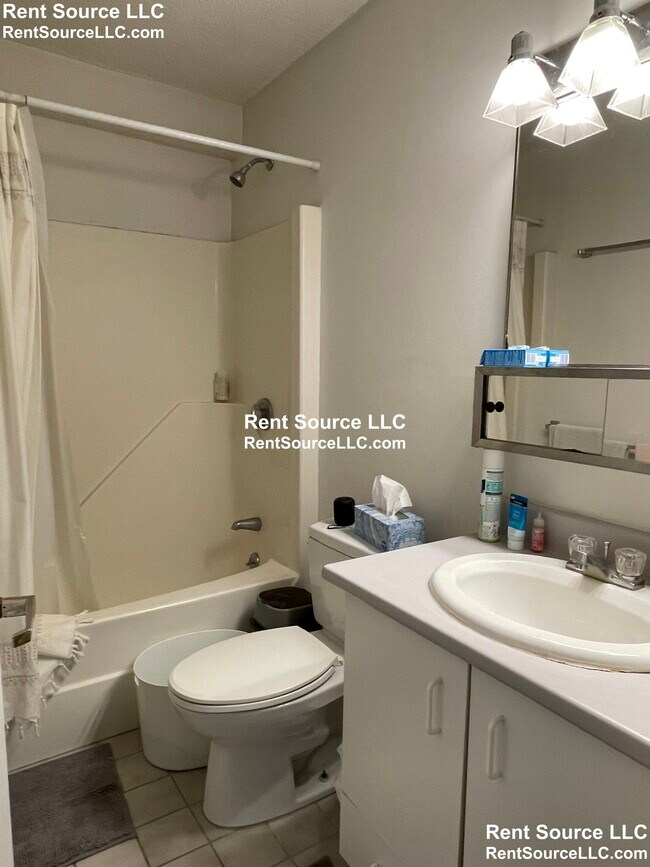 Building Photo - 175 Beacon St