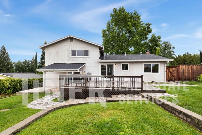 Building Photo - 6982 Pampas Way