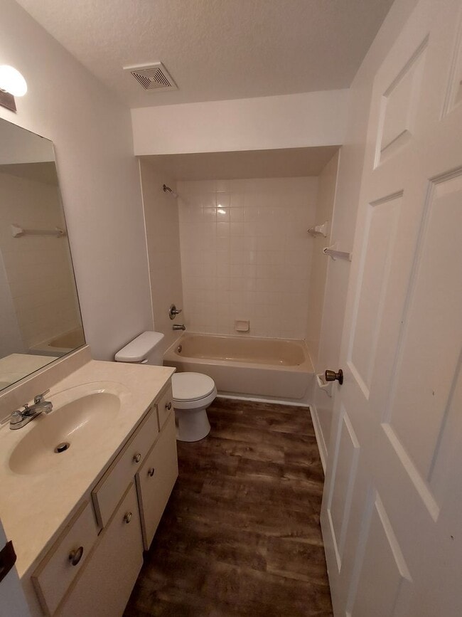 Building Photo - 8206 SW 135th Street Rd
