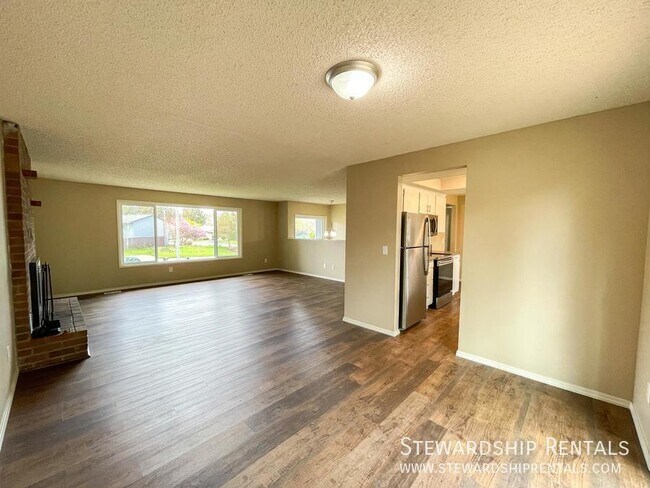 Building Photo - 3620 SE 36th Cir