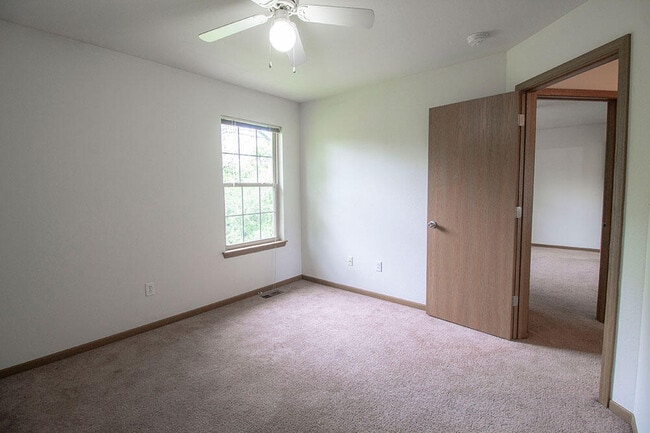 Building Photo - 2119 N Ballenger Ln