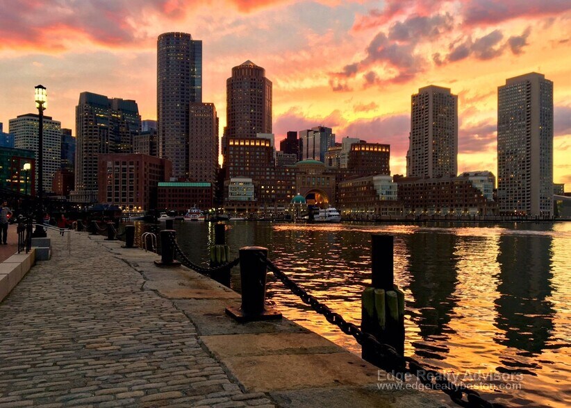 Building Photo - 65 E India Row