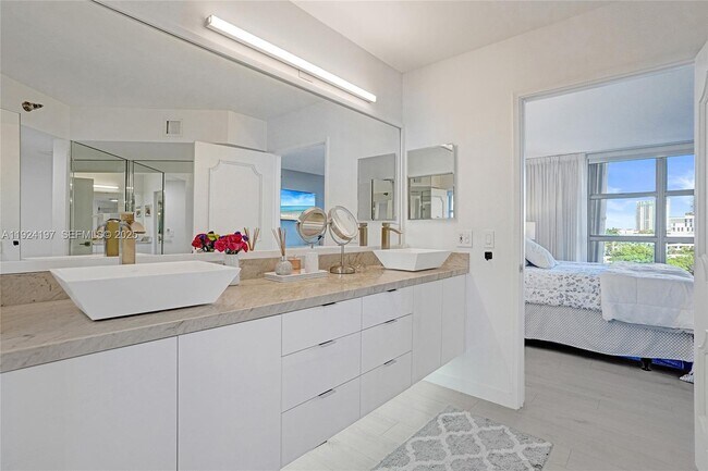 Building Photo - 3400 NE 192 St