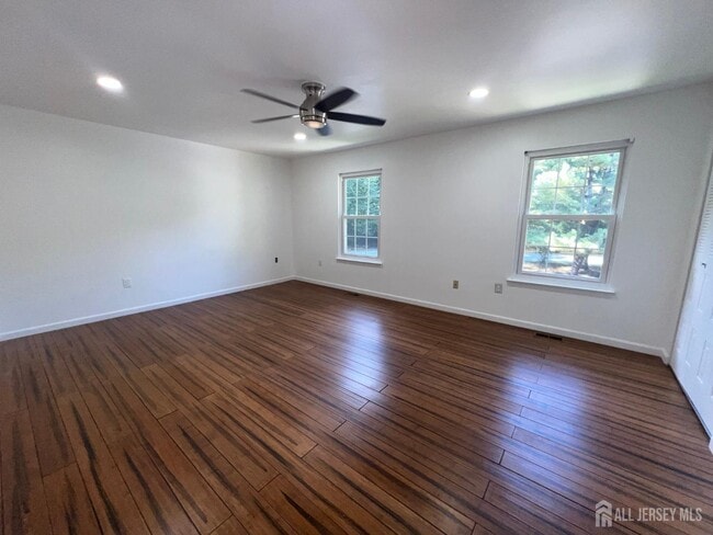 Building Photo - 68 Delancy Ct