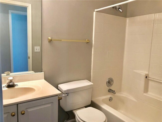 Building Photo - 2102 Chatou Pl