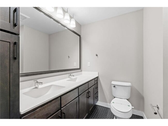 Building Photo - 120 Hennepin Ave