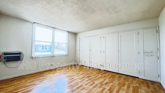 Building Photo - 1211 George Washington Way