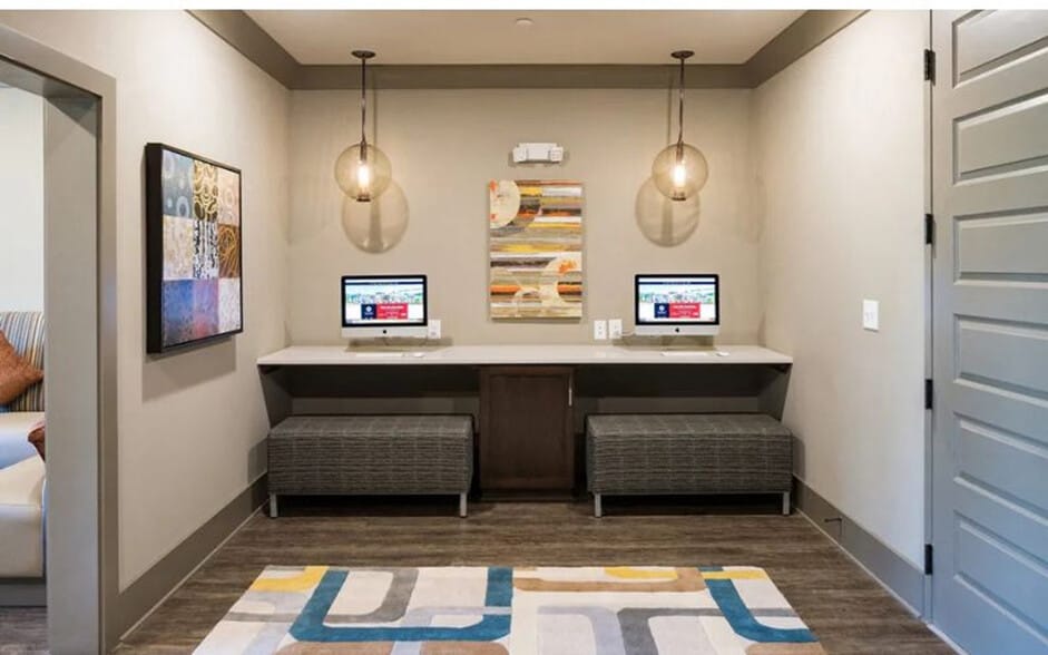 Building Photo - 10105 Westside Pkwy