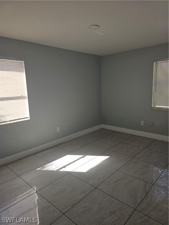 Building Photo - 2828 Central Ave