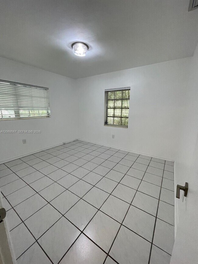 Building Photo - 828 Lorca St