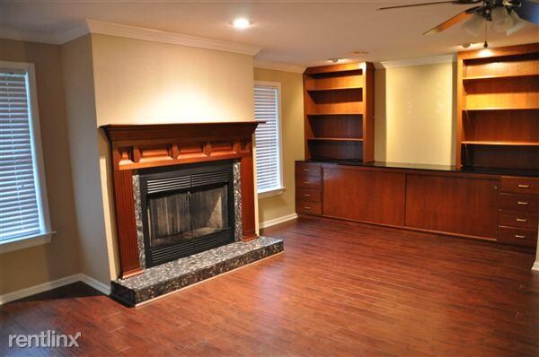 Building Photo - 59517 Autumn Dr