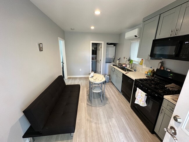 Building Photo - 2 bed 1 Bath on Adobe