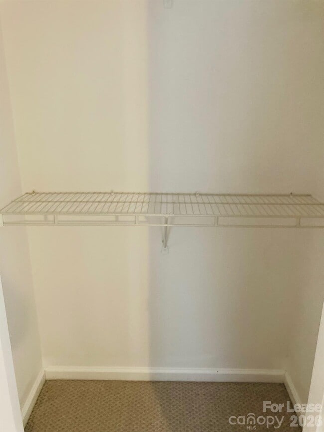 Building Photo - 6383 Kidville Rd