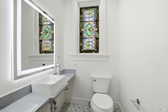 Building Photo - 172 Bella Vista Ave