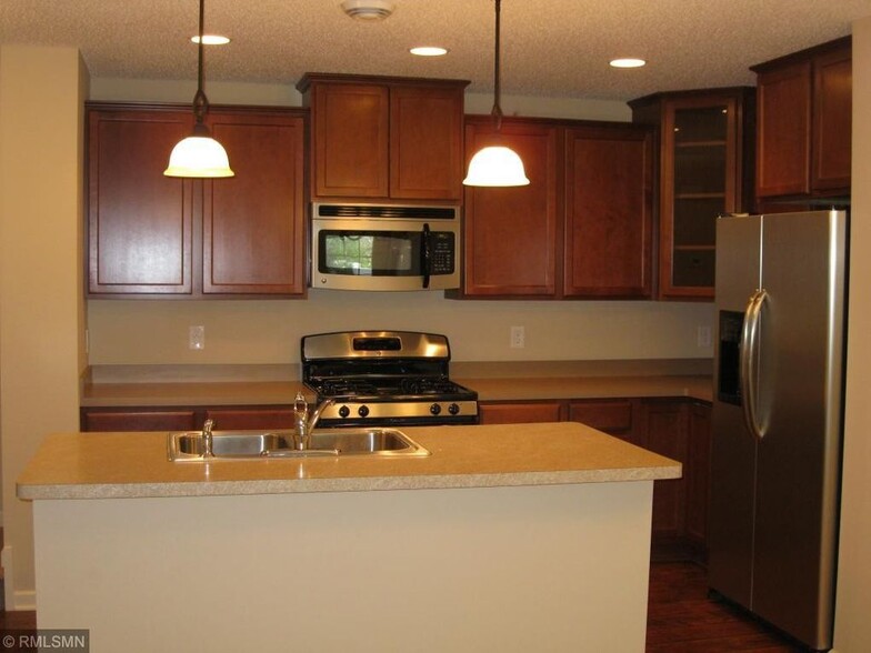 Building Photo - 2113 Cedar Grove Trl