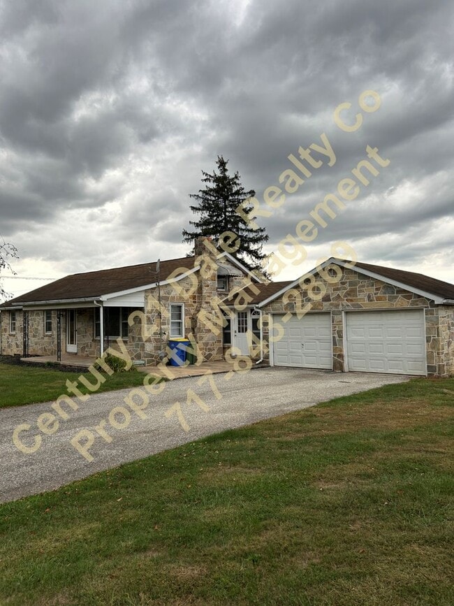 Building Photo - Fully remodeled 2 Bedroom All one Level ho...
