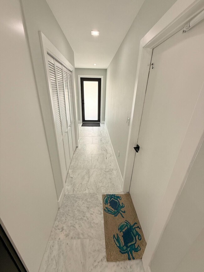 Building Photo - 4760 NW 5th Ln