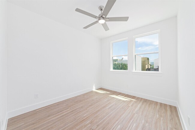 Building Photo - 2103 Holman St