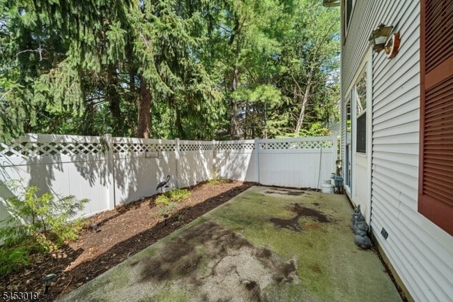 Building Photo - 43 Sapphire Ln