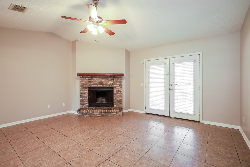 Building Photo - 10827 Carrington Ct