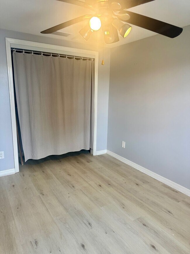 Building Photo - Charming 3 bedroom single family home for rent annually