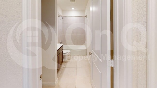 Building Photo - 1604 Silver Landing Trail