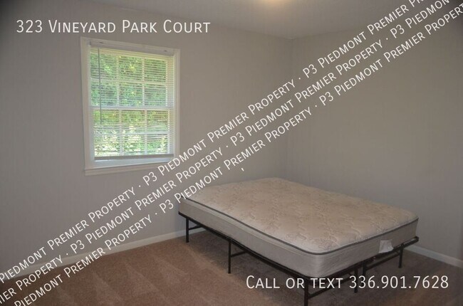 Building Photo - 323 Vineyard Park Ct