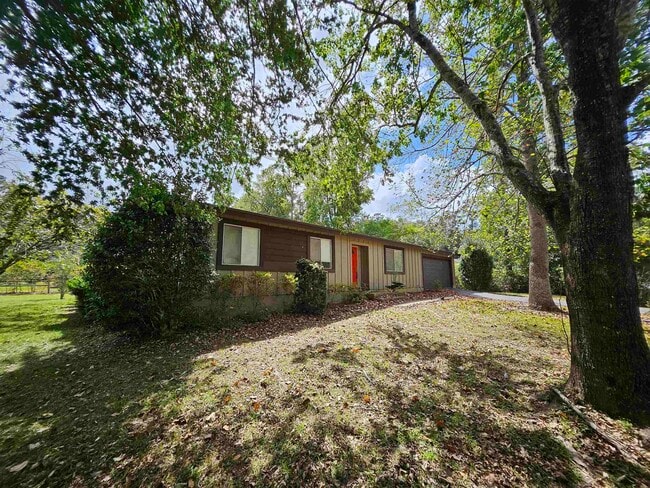 Primary Photo - 3235 Springdale Dr