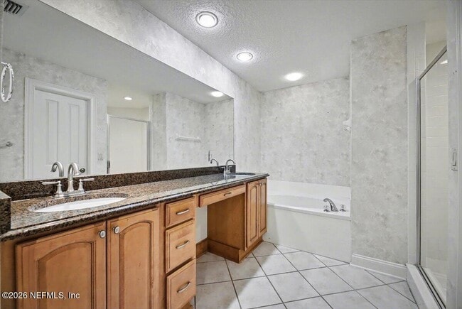 Building Photo - 100 Bermuda Bay Cir